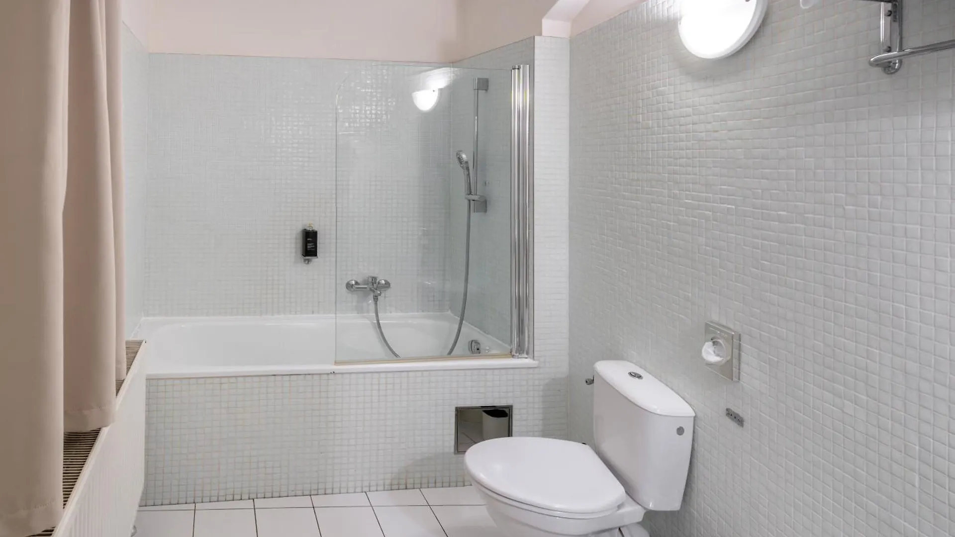6 Continents Apartments By Adrez Prague Czech Republic