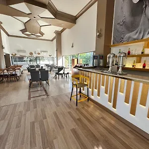 Silver Tower Apart Otel Kuşadası