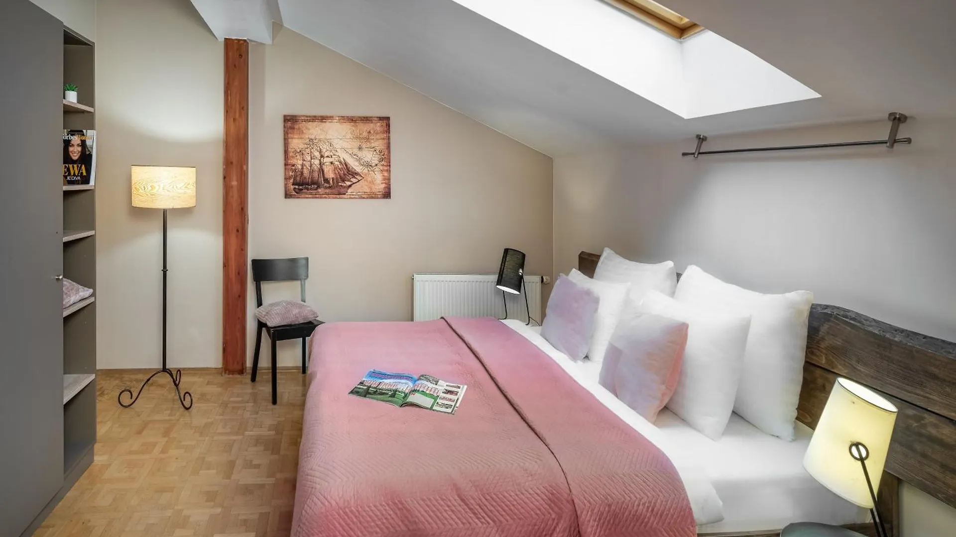 6 Continents Apartments By Adrez Prague