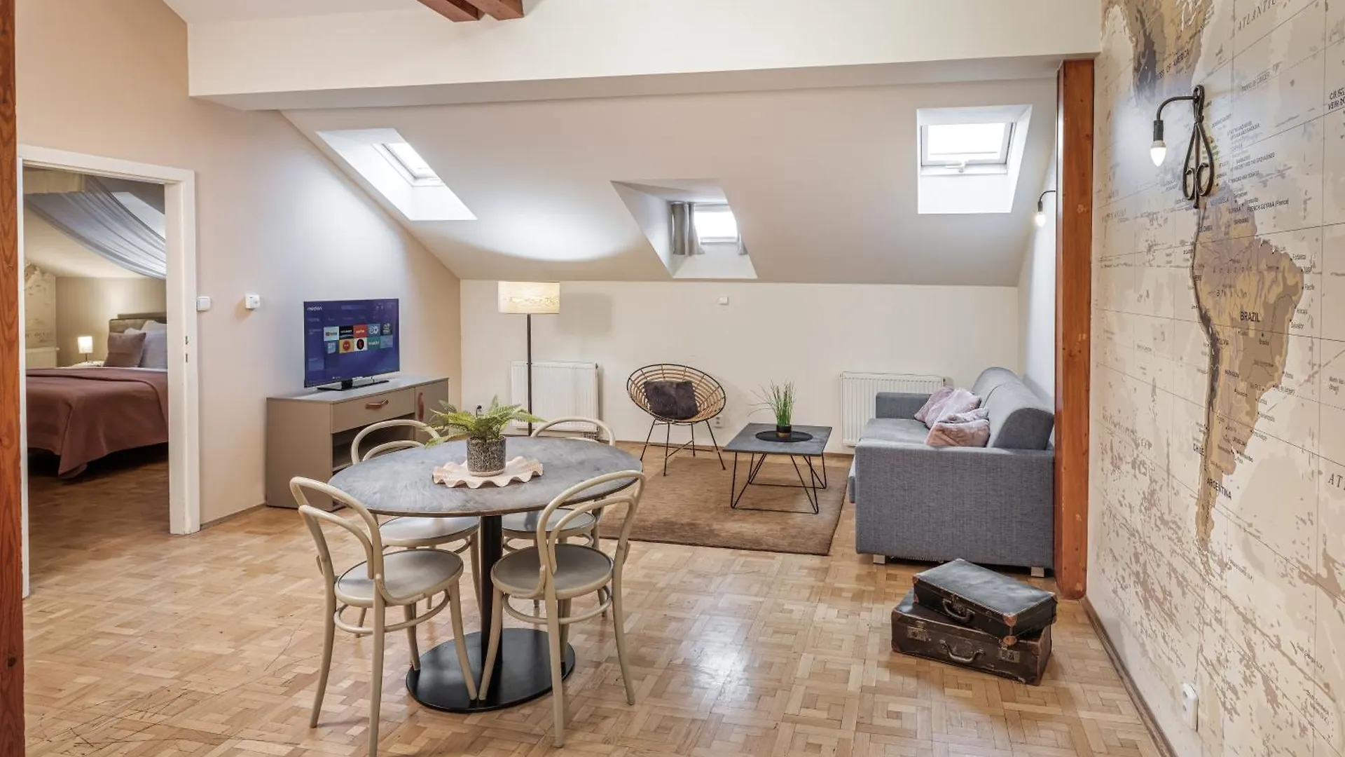 6 Continents Apartments By Adrez Prague