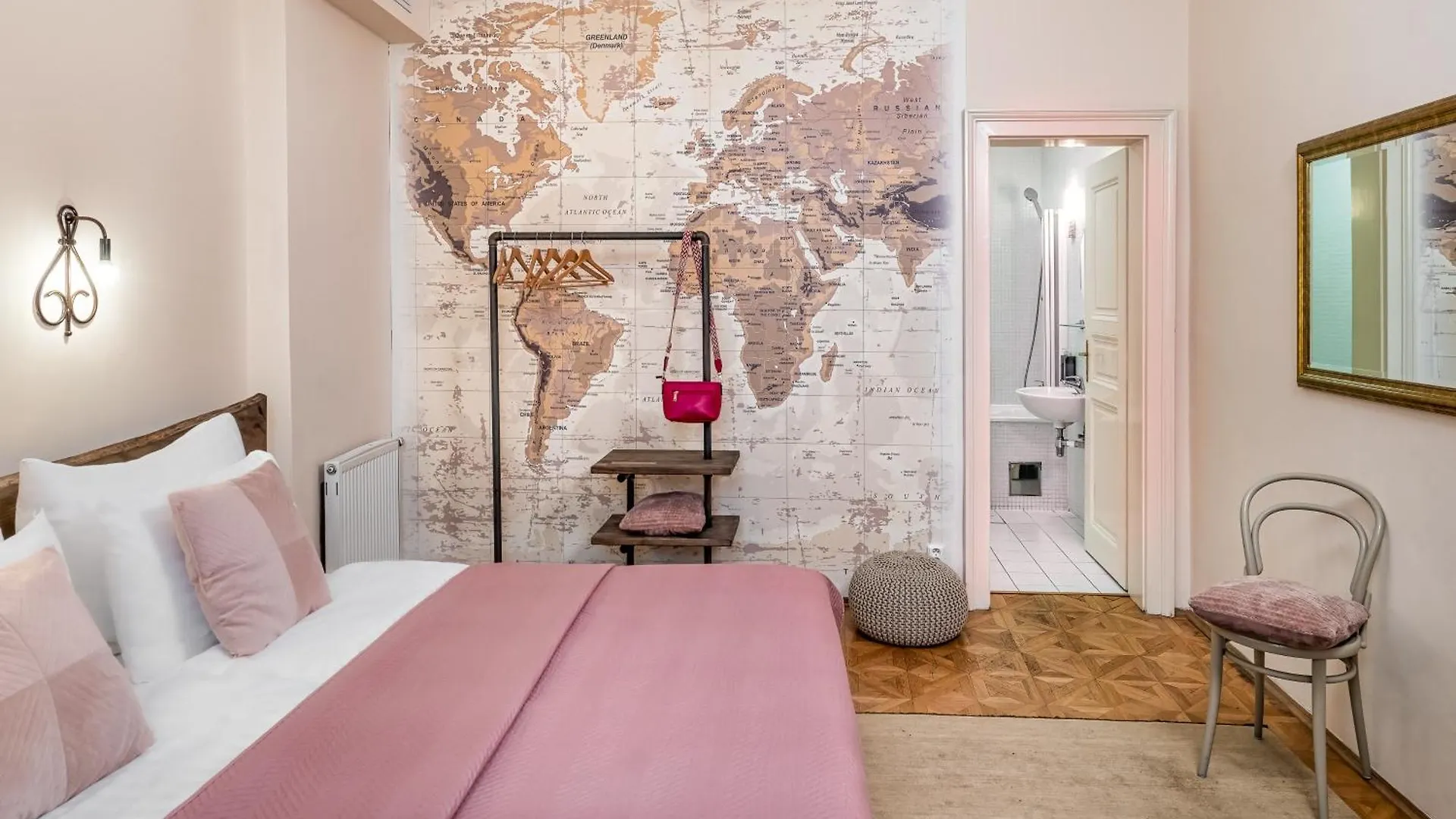 6 Continents Apartments By Adrez Prague