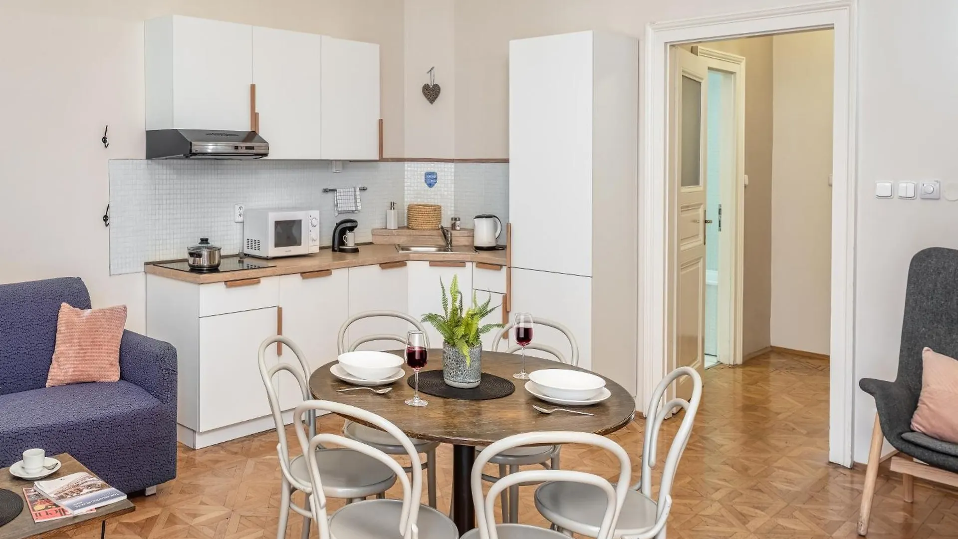 6 Continents Apartments By Adrez Prague 0*,