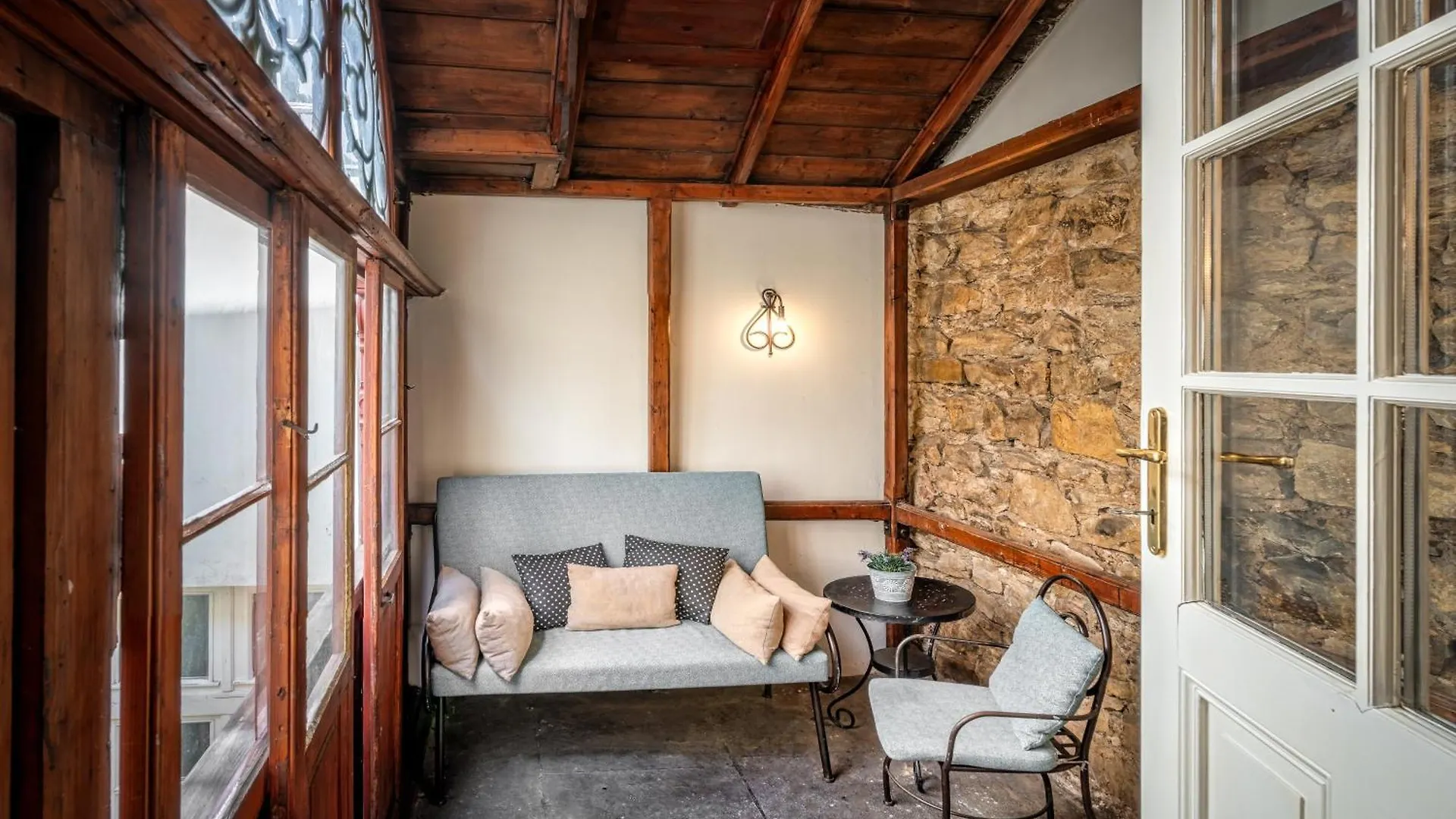 6 Continents Apartments By Adrez Prague