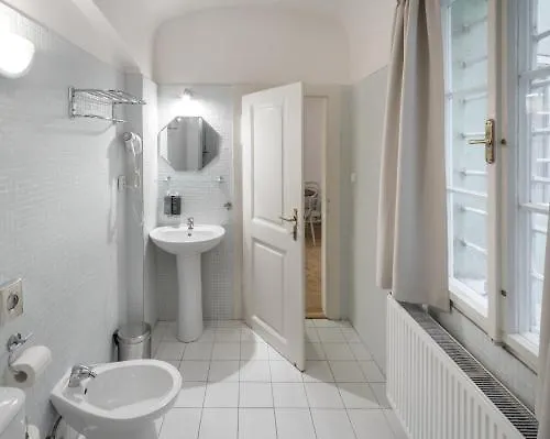 6 Continents Apartments By Adrez Prague